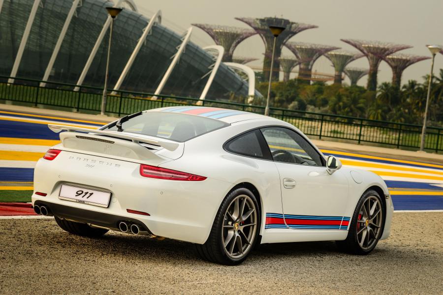  Porsche 911 Carrera S Martini Racing 2015 года  (фото 2 из 5)